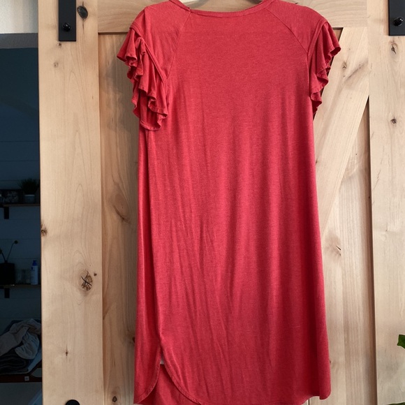 Max Studio SMALL soft ruffle sleeve tulip slit dress (red) - Picture 5 of 10